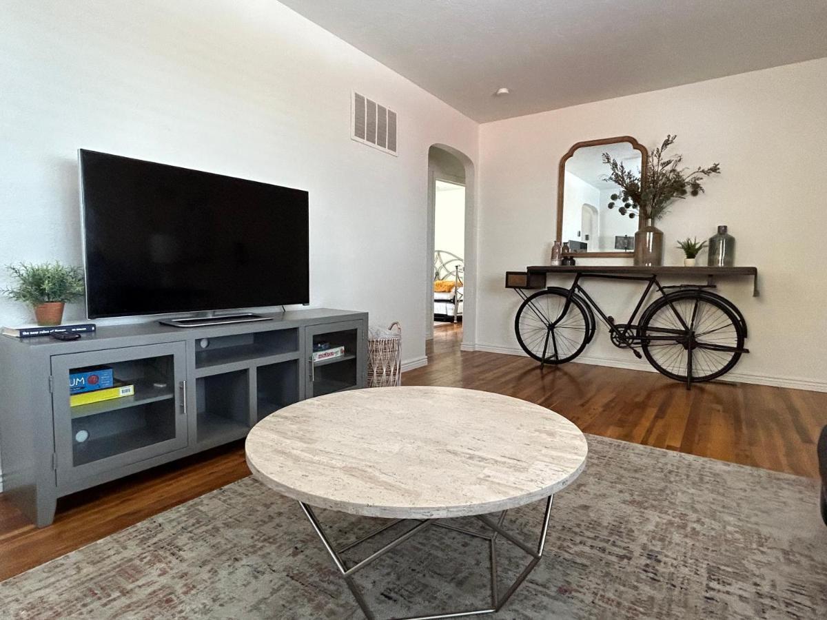 Home Sweet Idahome, Feels Like Home With All The Decor You Wish You Could Afford King Bed In Master, Fully Fenced Dog Friendly Yard, A Few Blocks From Bsu And Downtown Boise, Your Perfect Stay! Eksteriør billede