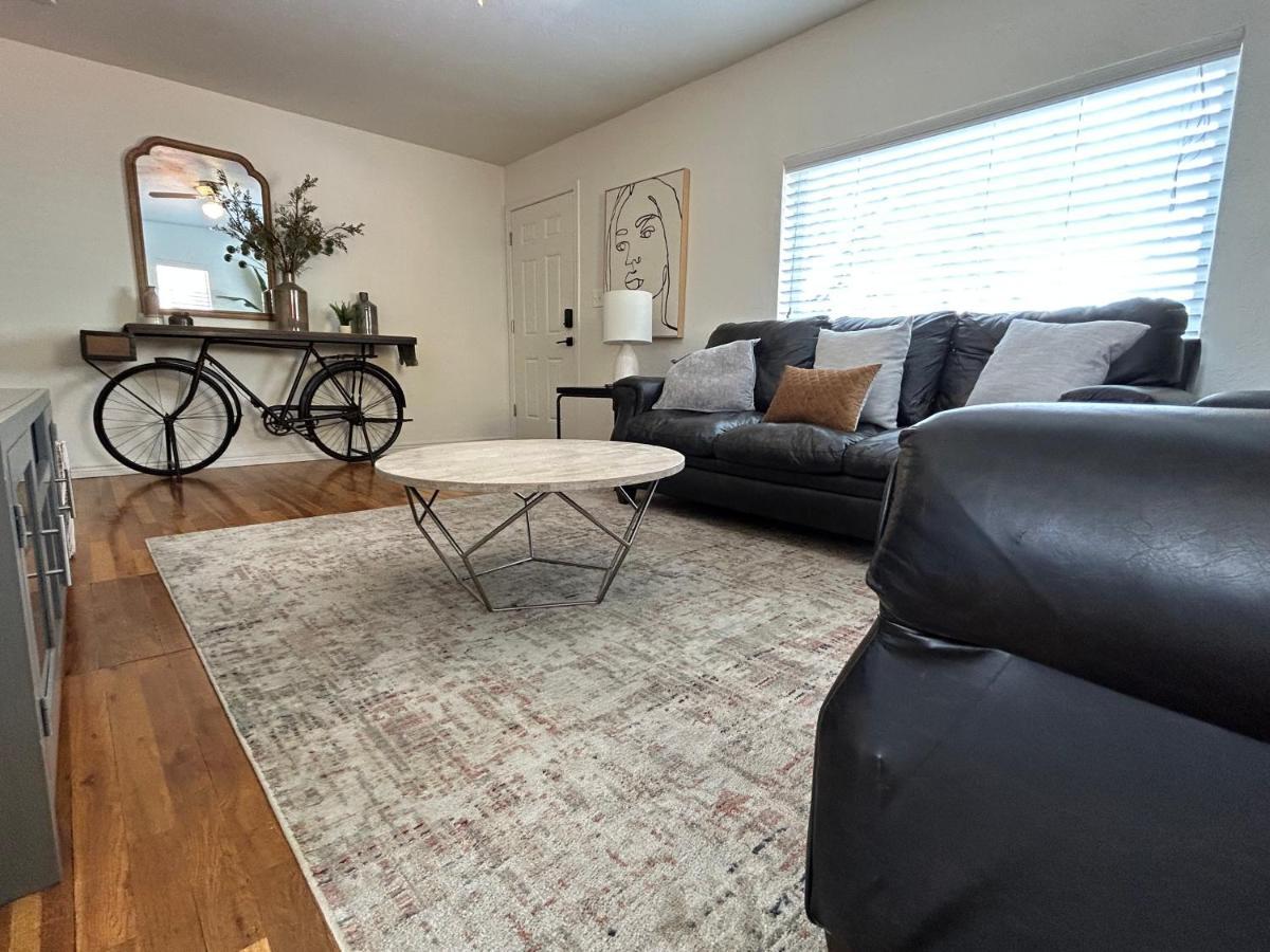 Home Sweet Idahome, Feels Like Home With All The Decor You Wish You Could Afford King Bed In Master, Fully Fenced Dog Friendly Yard, A Few Blocks From Bsu And Downtown Boise, Your Perfect Stay! Eksteriør billede
